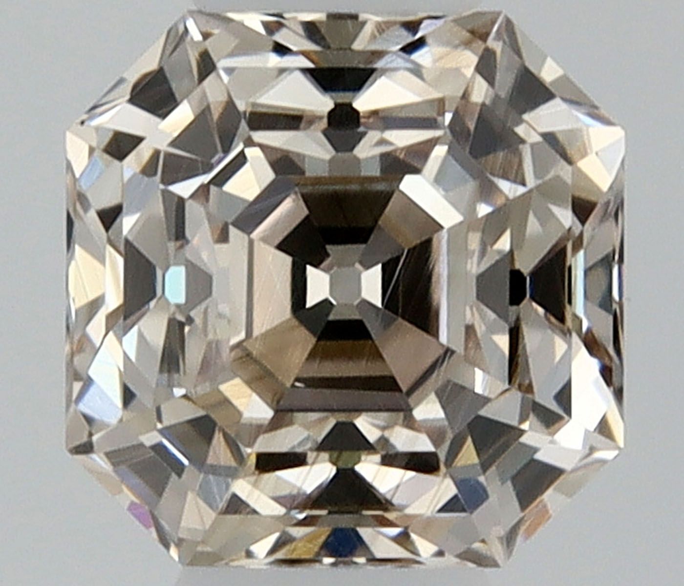 0.31ct · Sq. emerald