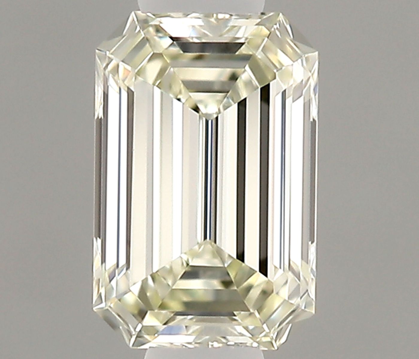 0.21ct · Emerald